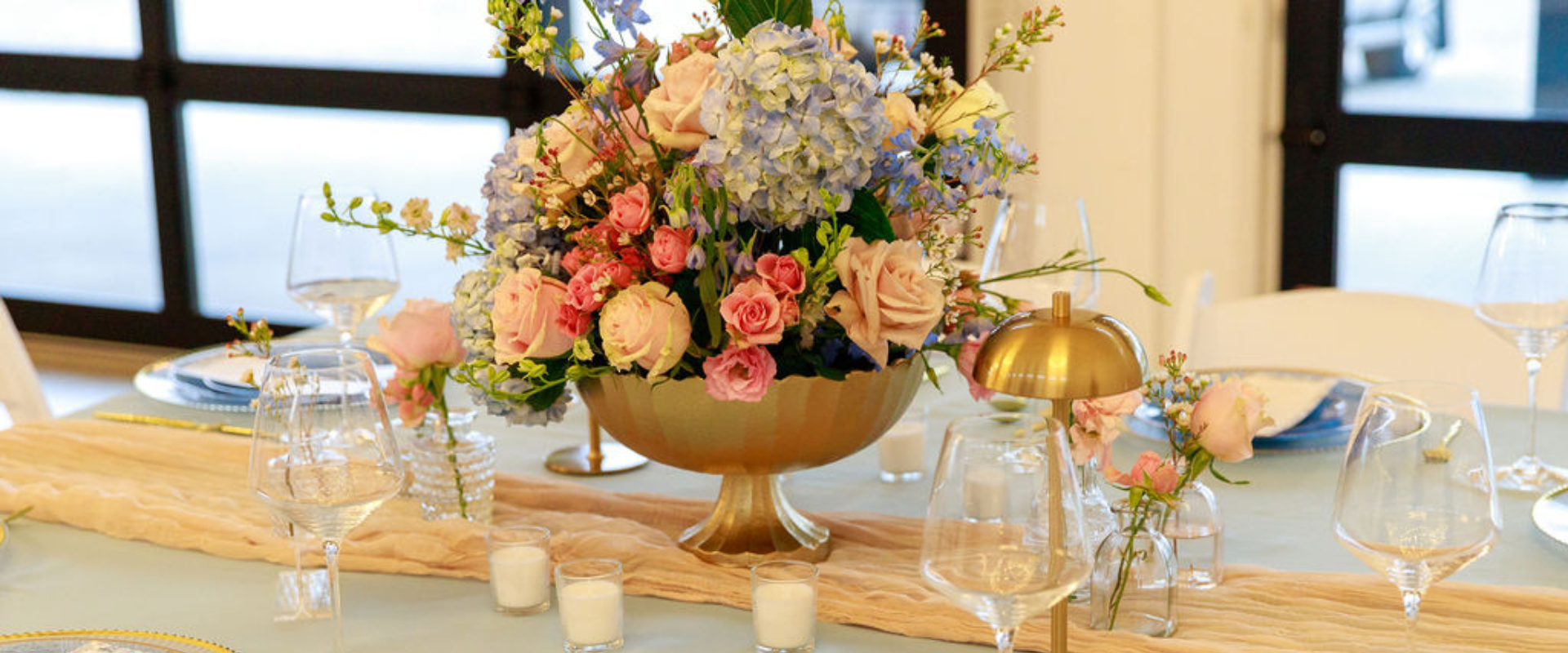 About us/Contact header